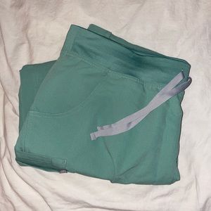 Figs Kade Cargo Scrub Pants